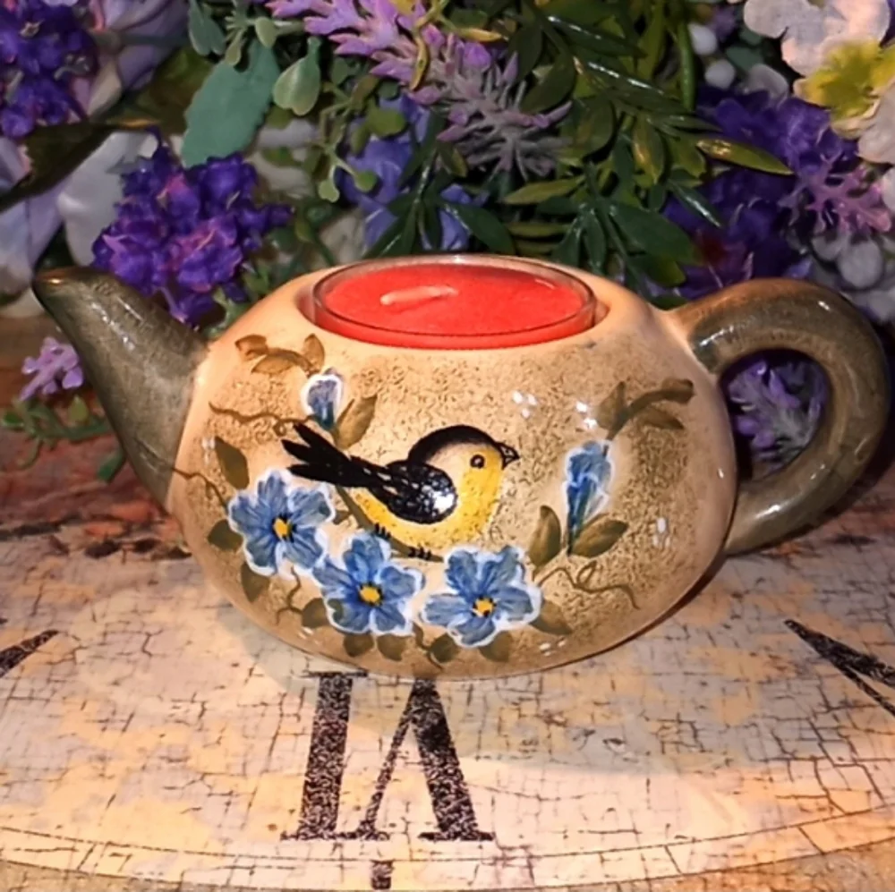HAND PAINTED STONEWARE MINI TEA POT WITH A LITTLE FINCH WITH T'LITE - Picture 7 of 15
